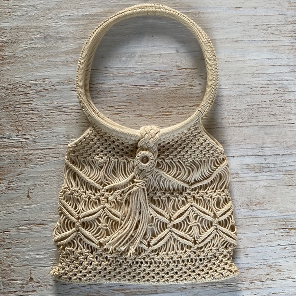 Macrame Bag with round handles - Picture 7 of 9